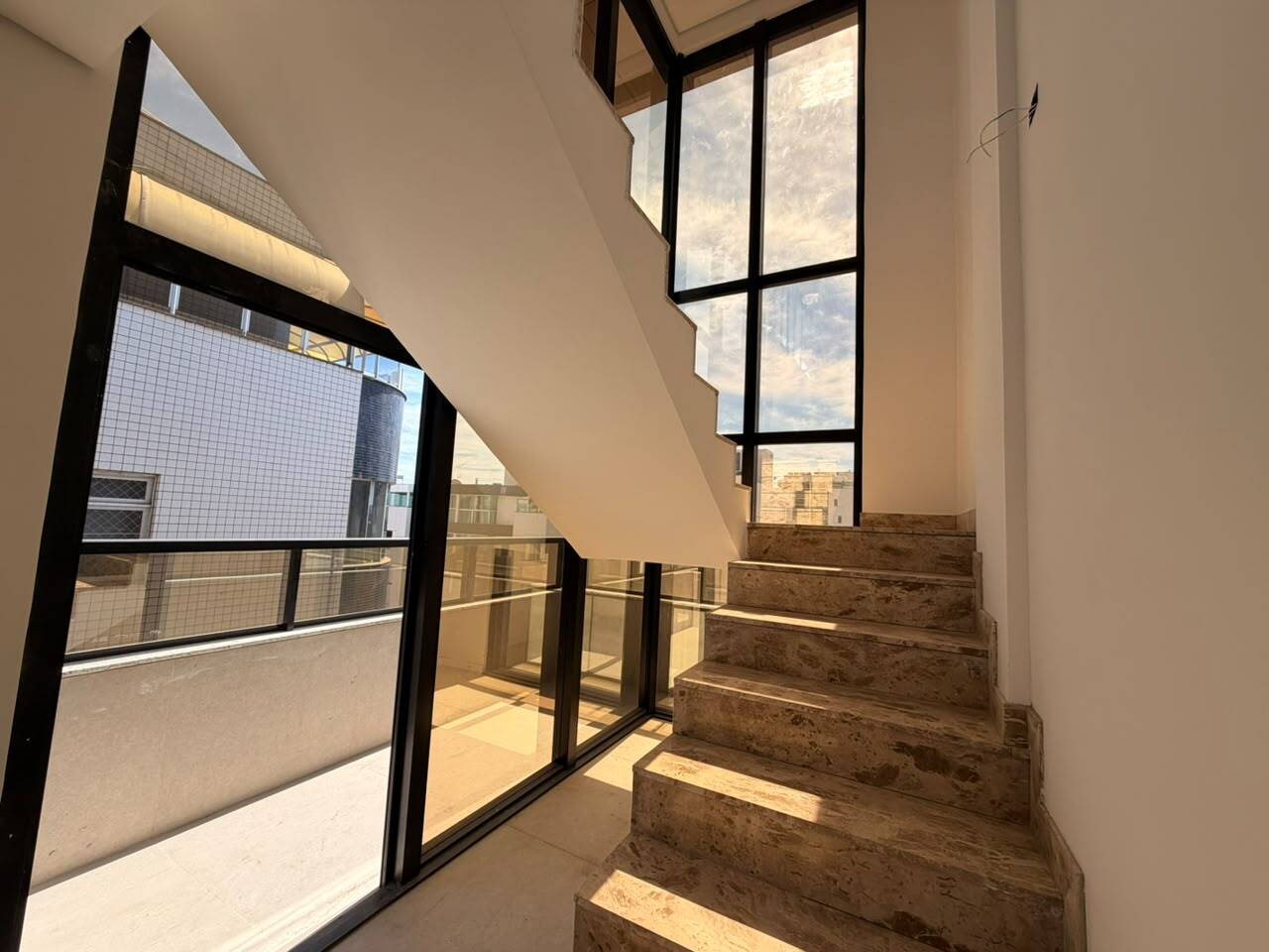 Cobertura, 4 quartos, 260 m² - Foto 5