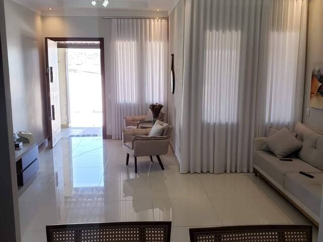 #2377 - Casa para Venda em Pedro Leopoldo - MG