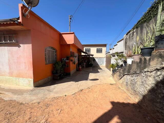 #2974 - Casa para Venda em Belo Horizonte - MG