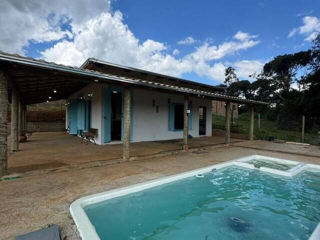 #3020 - Chácara para Venda em Itatiaiuçu - MG