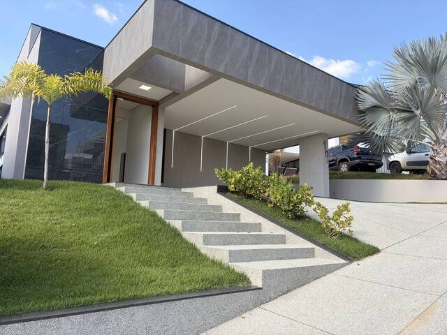 #3045 - Casa para Venda em Vespasiano - MG