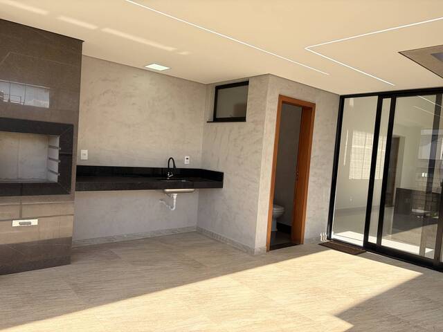 #3045 - Casa para Venda em Vespasiano - MG