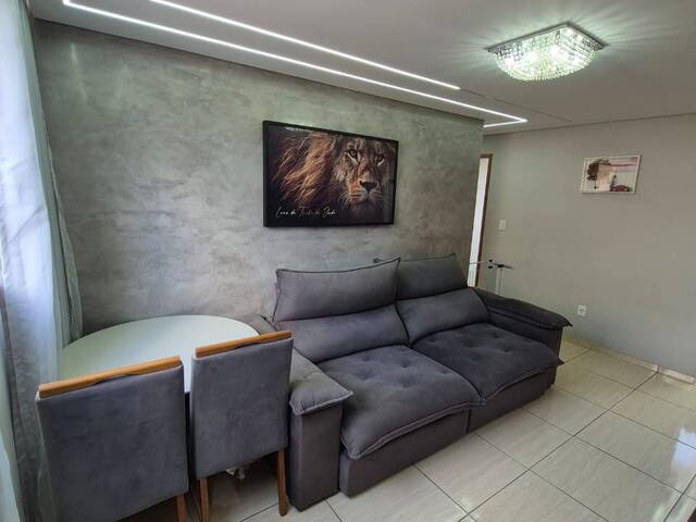 Casa para Venda em Contagem - 2